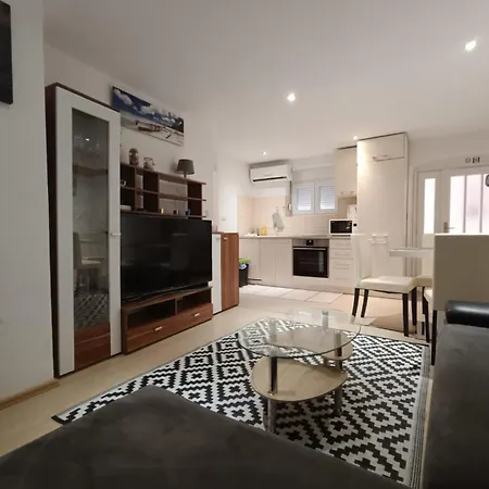 Zadar Beach Apartments * זאדאר