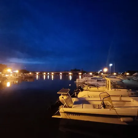 Zadar Beach Apartments זאדאר