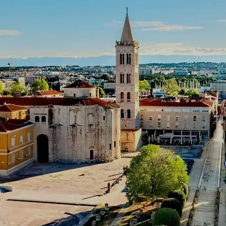 דירה Zadar Beach Apartments זאדאר